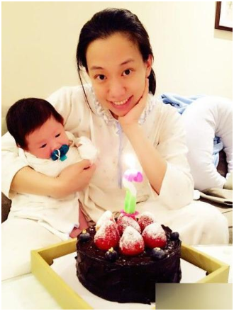 40岁“孔慈”二胎得子，称顺产只用6分钟，后悔生第一胎时剖腹产