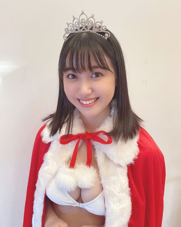 １７岁的笑容！《和泉芳怜》女子高中生「Ｅ乳雪肤」感受初恋般心动！