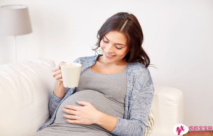 孕妇鱼油藻油怎么吃？妇产科医师解析3大原因孕哺妇吃藻油较鱼油好