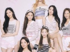 少女时代回归全员海军风　最有夏天气息的条纹衫、水手服跟着穿起来