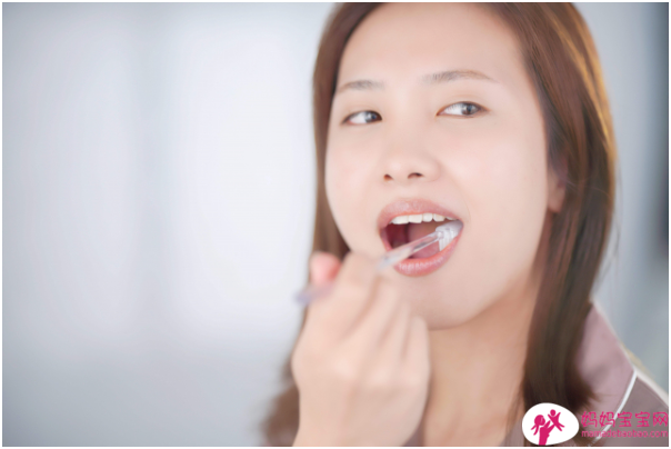 孕婦嚼口香糖可望預防早產，關鍵在於這成分