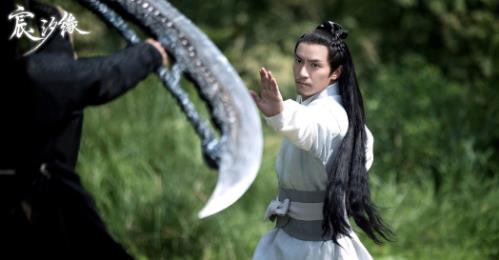 「宸汐缘」狂吻张震曝反差萌 倪妮自嘲「方脸」演仙女