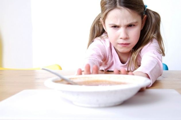 家有挑食宝宝 – 宝宝不愿意尝试新食物怎么办？