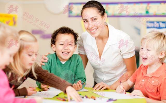 送宝宝去蒙校还是daycare、family care?