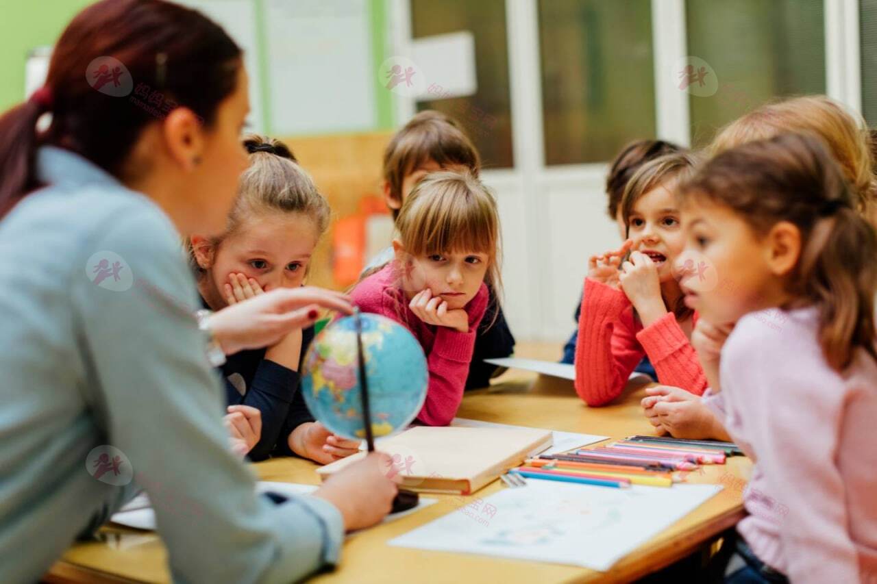 孩子在美国上公立学校还是私立学校好？学校和私立学校的区别及优缺点