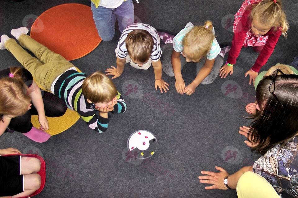 幼儿园孩子的性行为哪些正常，哪些不正常？看看美国儿科学会（AAP）怎么说
