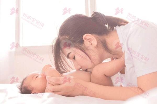 产后新妈咪如何科学坐月子！