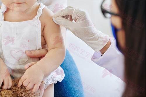 最新中美宝宝疫苗接种时间表！中美宝宝疫苗接种到底有哪些不同