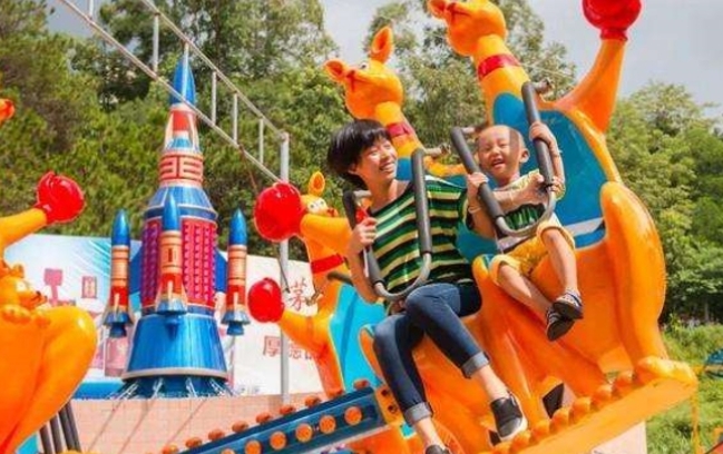 避免宝宝接触“成人场所” 避免宝宝接触“成人场所”家长需要和宝宝一起成