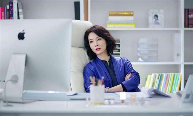 女强人vs主妇 职场女强人vs全职主妇 究竟该何去何从