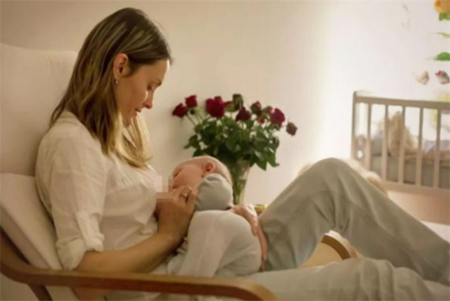 产后迟迟不下奶，应该怎样正确催乳