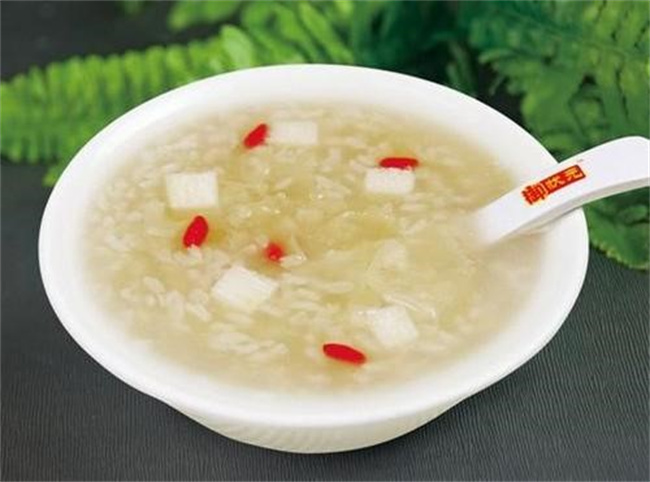 孩子得了肺炎，支气管炎应该吃这些食物（清淡的，容易消化和吞咽的食物）