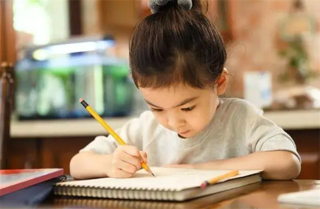 孩子不爱学习，家长应该怎样正确教育