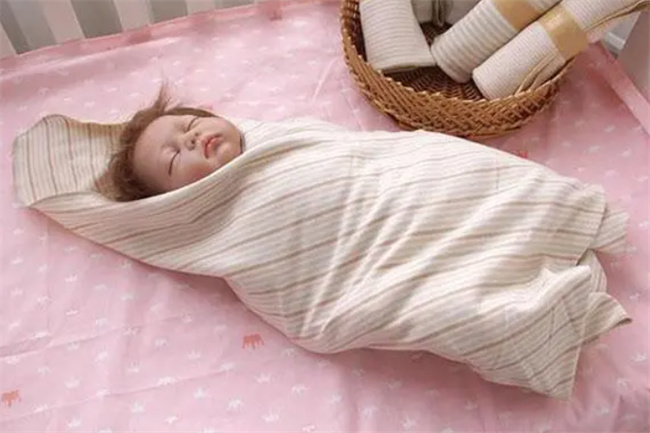 婴儿的衣服被褥应该机洗还是手洗（手洗）