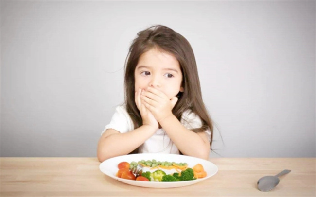 孩子自言自语 家长应该怎样制止（根据孩子情况而定）