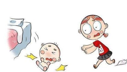 家长看到宝宝摔倒，应鼓励他自己爬起来