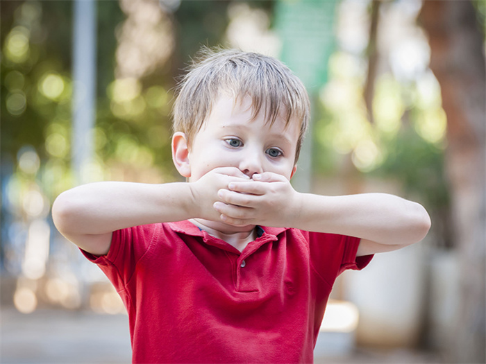 小儿口吃是什么原因