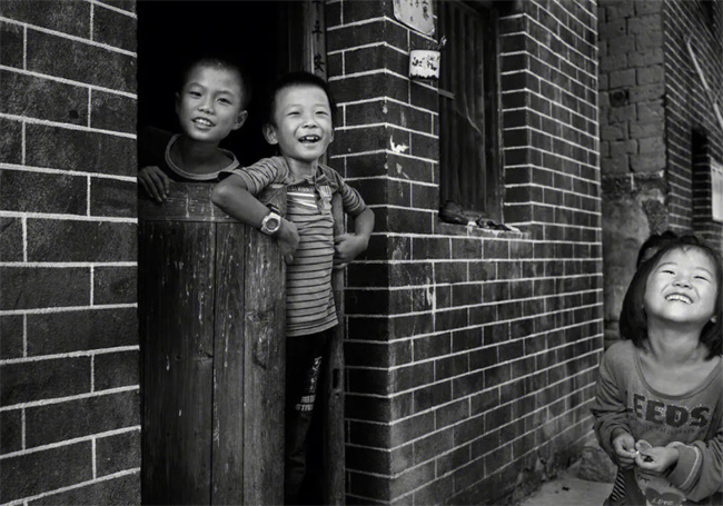 留守儿童与父母的相处关系是怎样的