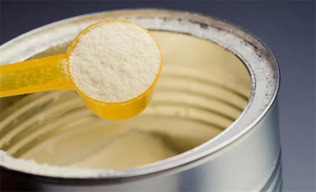 父母该如何给宝宝更换奶粉