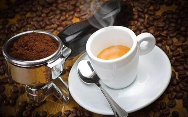 怀孕期间能否饮用含咖啡因的饮品？医生建议如何