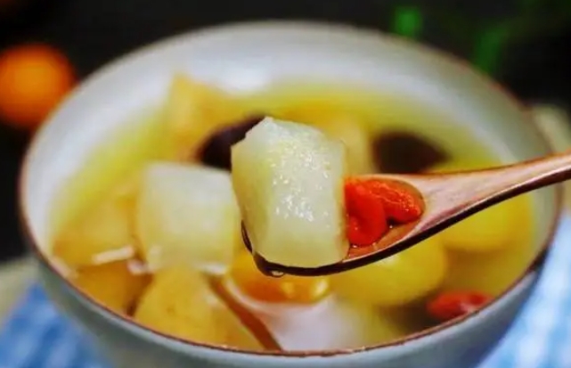 简单制作冰糖雪梨止咳化痰的秘方