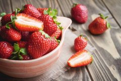 草莓清洗方法大揭秘！快学起来保证香甜可口