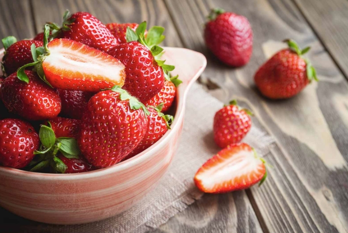 草莓清洗方法大揭秘！快学起来保证香甜可口