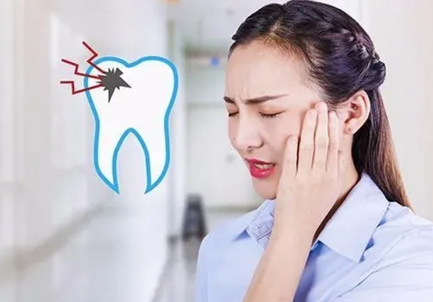 牙痛急救方法大揭秘：冰块按摩、大蒜生姜有效缓解