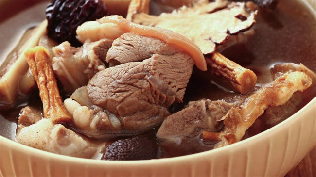 滋补佳品：当归生姜羊肉汤的制作与食用指南