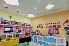 探索东方爱婴：为0-3岁宝宝打造辉煌开端