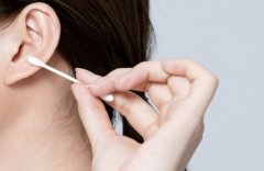 解决油性耳屎问题的专业方法