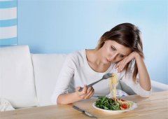 揭秘突然食欲减退的隐患：专业解析不容忽视的健康警示