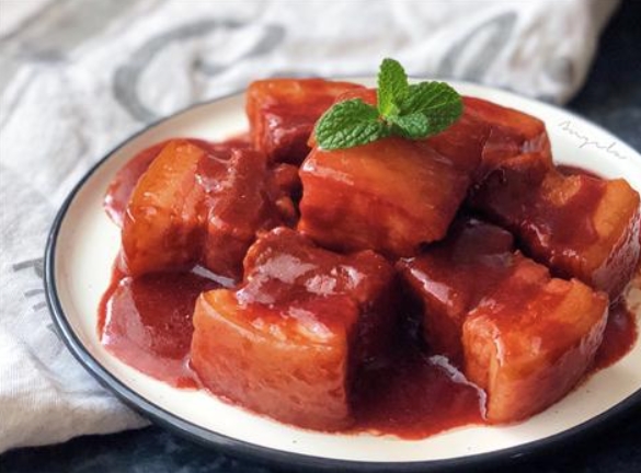 香气扑鼻的腐乳红烧肉，独特魅力引人入味