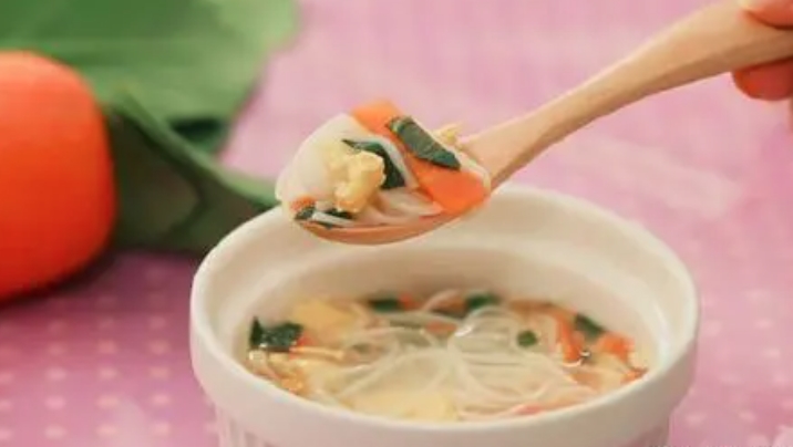 十个月宝宝辅食指南，专业选择促进咀嚼与吞咽能力