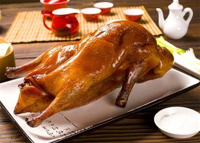 探寻鸭肉粥的美味之道：湘白莲鸭肉砂锅粥的独特魅力