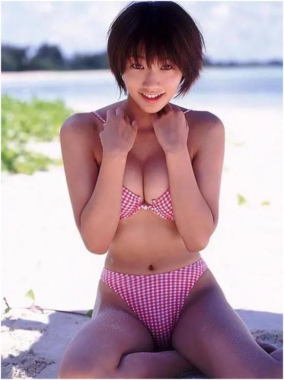 身材最赞写真女优！各个身材超柳岩颜值拼范冰冰！