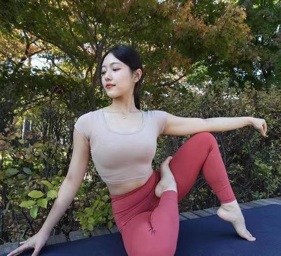 产后想恢复苗条身材，除了运动，服装的挑选也是很重要！