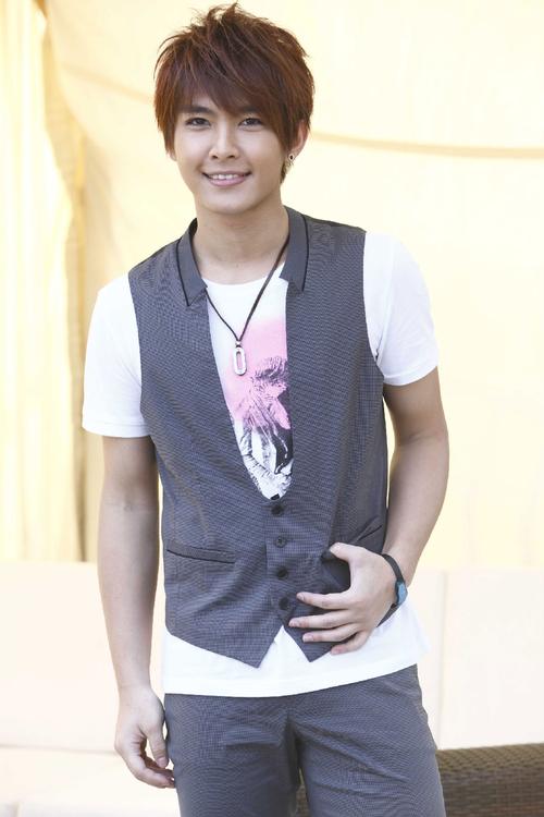 在「单身即地狱」被抛弃 炎亚纶曝崔恃熏真面目