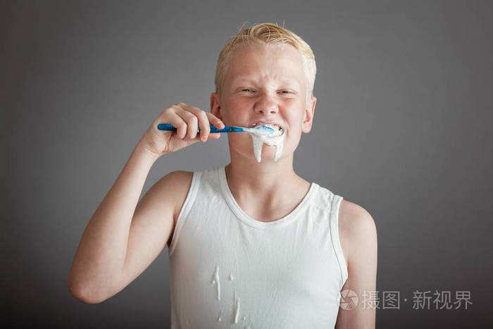 韩国360度电动牙刷，从小培养爱刷牙的好习惯！