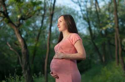 「没人该为哺乳感到羞愧！」知名部落客喜PO哺乳照遭批暴露，她为了孩子勇敢反击