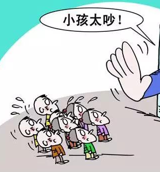 居家上班，小孩在旁干扰压力大。专家：先降低过去标准