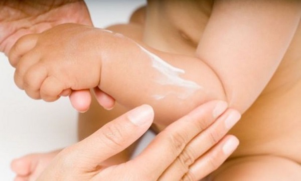 当婴儿被小米时,最有效的解决方案是什么?