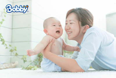 与Bobby一起发现新生婴儿的理想尿布