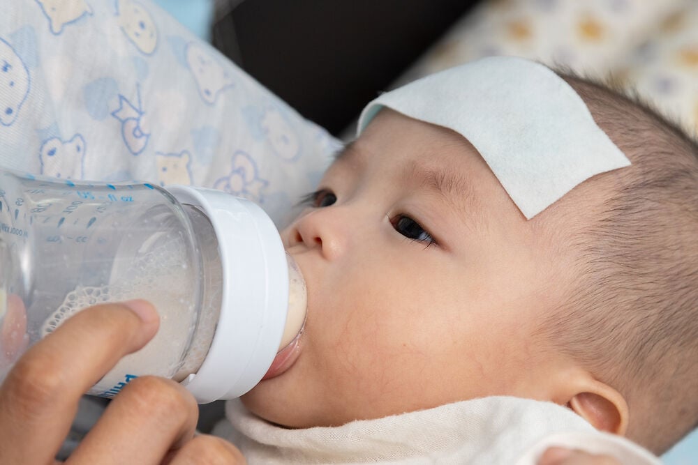 6个月大的孩子发烧: 您需要做些什么来避免危险的并发症?