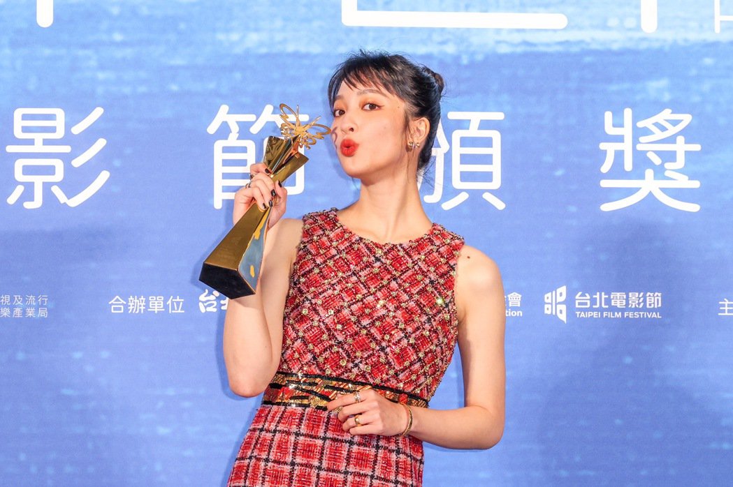 「该死的阿修罗」王渝萱夺北影女配角 发梦梅姨教演戏