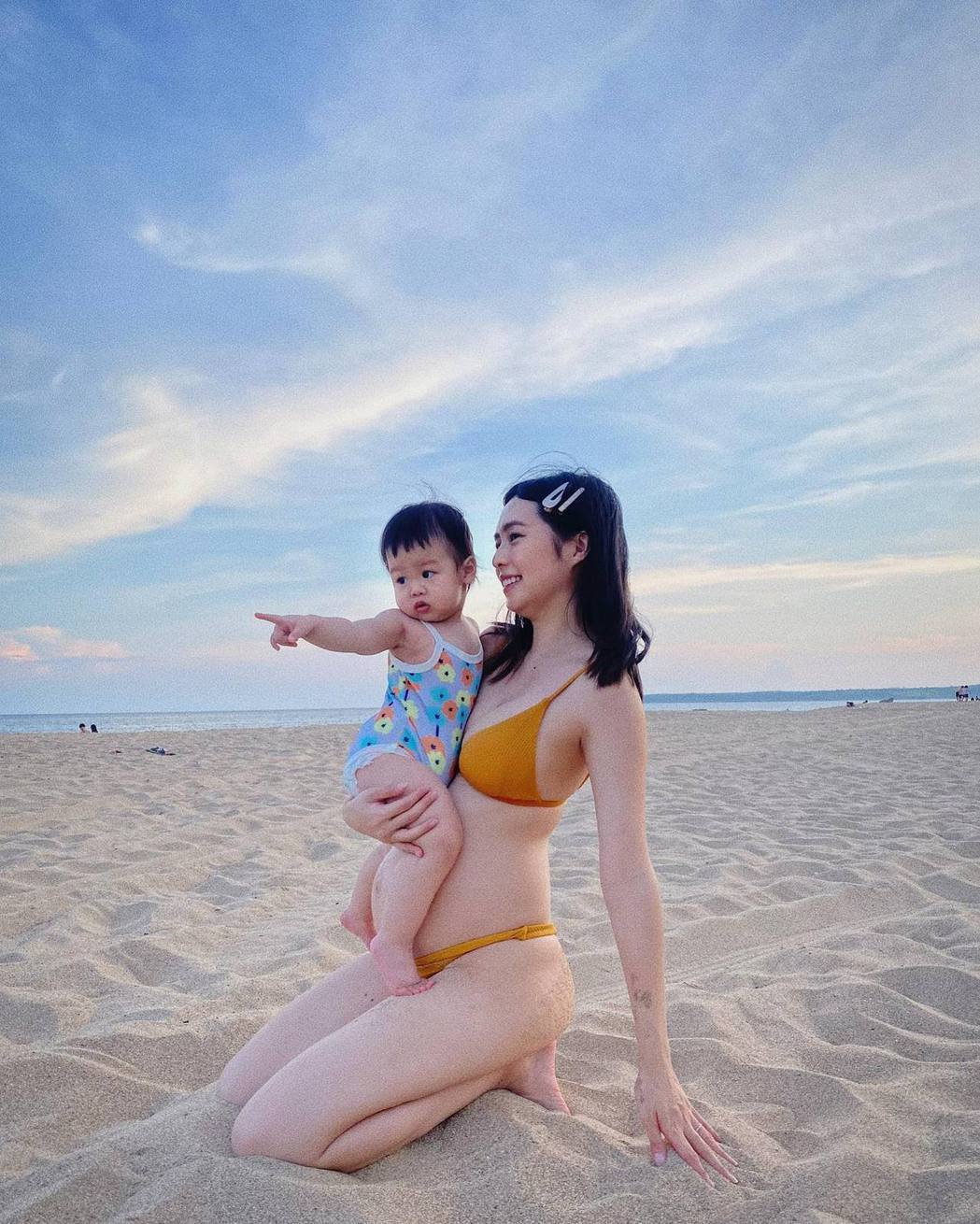 简廷芮曝怀孕前期出血吃安胎药　对一岁多女儿感抱歉