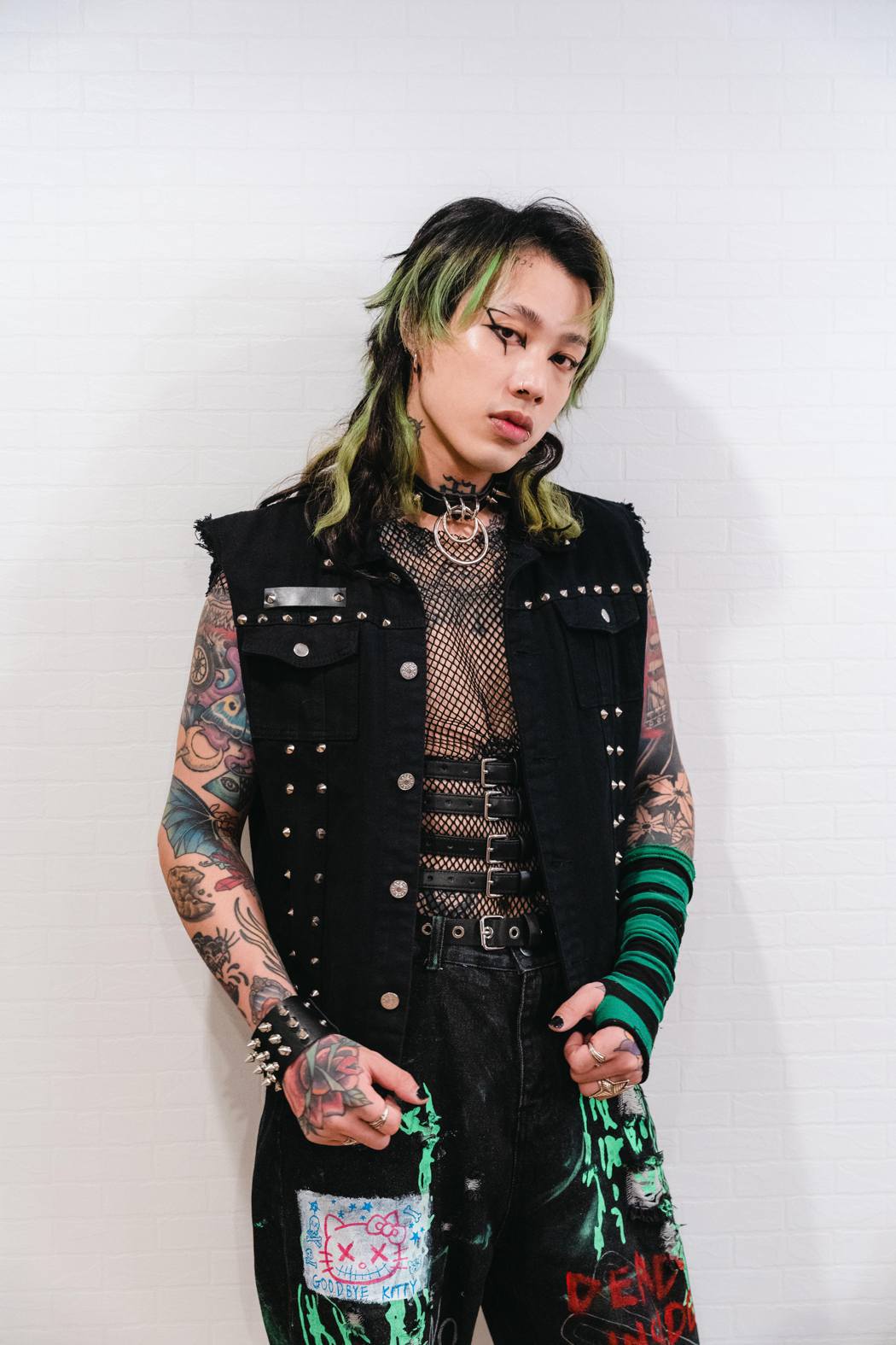 Marz23挑战高空弹跳 同事夸海口下一秒变胆小鬼