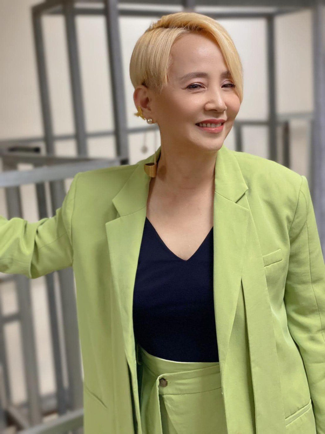 李明依确诊「喉咙痛如刀割」　感恩清净排毒7天