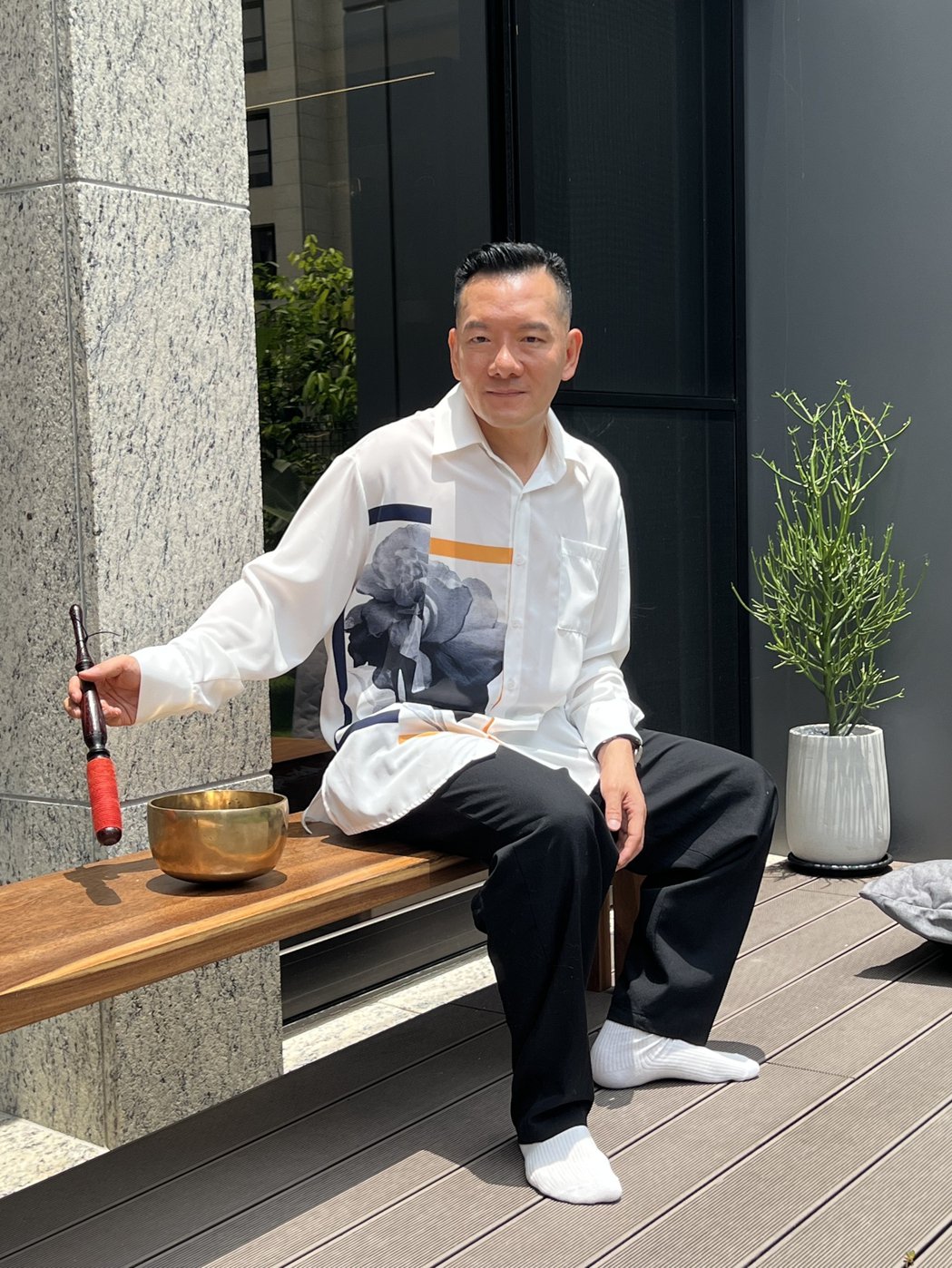吴克群受田定丰邀请赴约  不明原因突然昏睡惊呆！