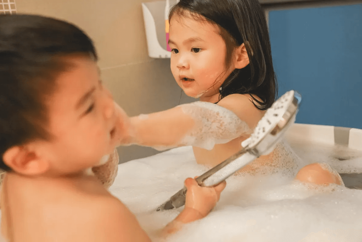 戒尿布神器！让孩子爱不释手、轻松戒尿布的声光效果小马桶